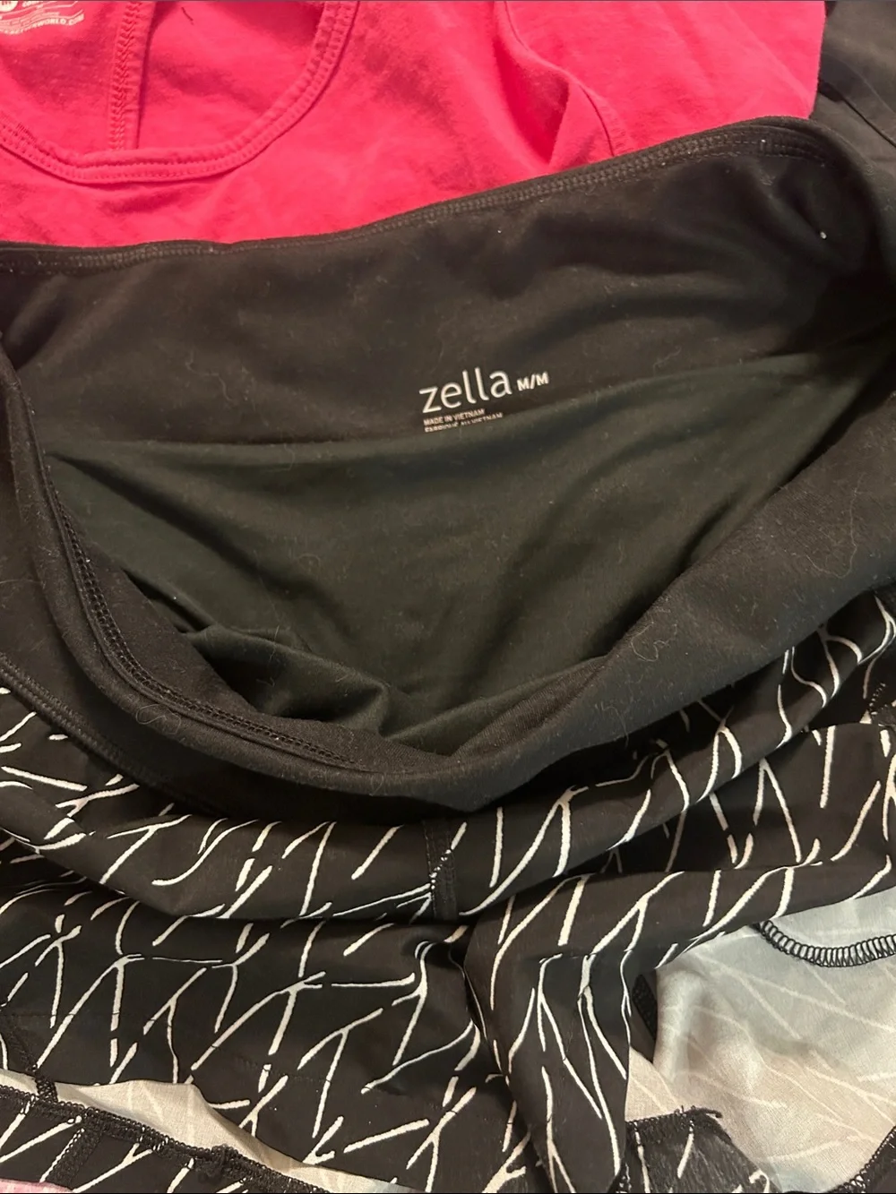 Huge Nike lot !! Tops / leggings & bag